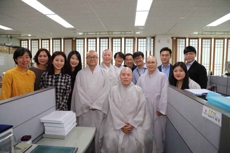 재무부 기념 사진 촬영